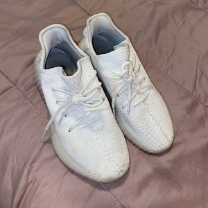 YEEZY CREAM WHITES